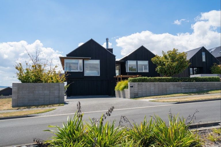 Photo of property in 24 Victory Drive, Wharewaka, Taupo, 3330