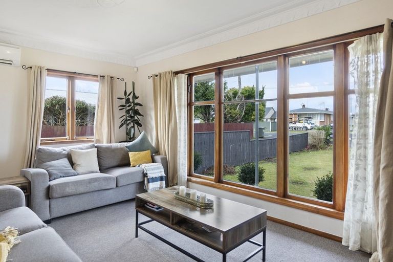 Photo of property in 52 Storey Avenue, Forest Lake, Hamilton, 3200