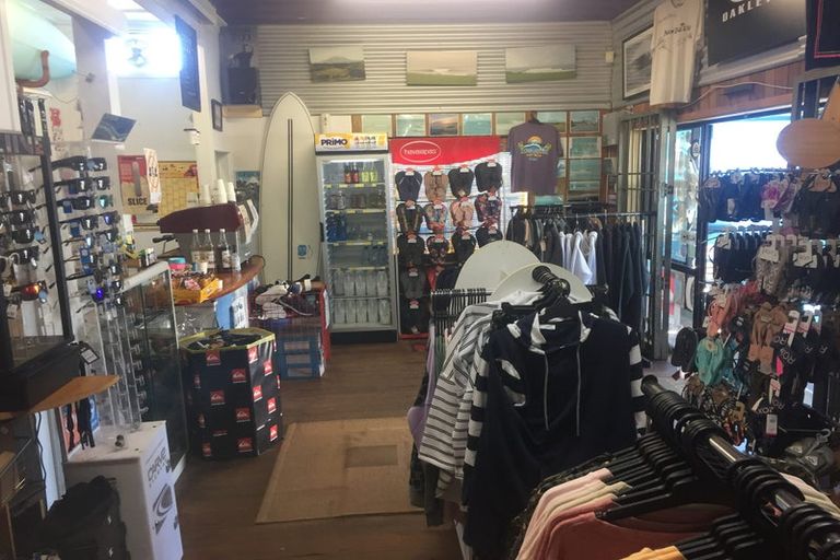 Photo of property in 102 Tasman Street, Opunake, 4616