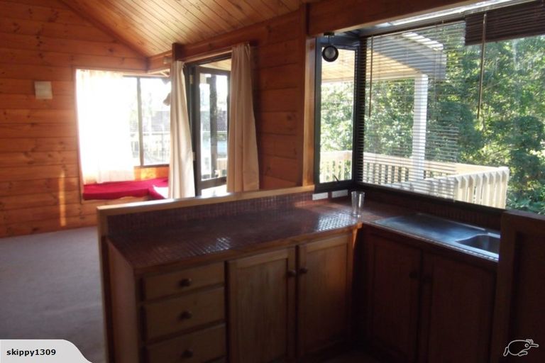 Photo of property in 2/21 Long Bay Drive, Torbay, Auckland, 0630