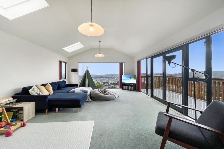 Photo of property in 33 Whaui Street, Vogeltown, Wellington, 6021