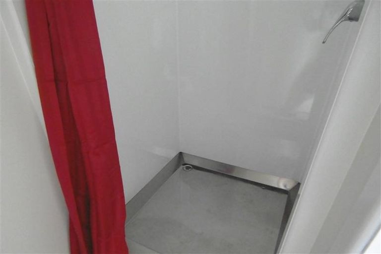 Photo of property in 10d Govett Avenue, Frankleigh Park, New Plymouth, 4310