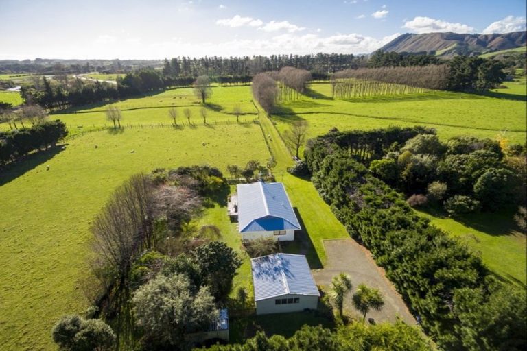 Photo of property in State Highway 1, Otaki, 5512