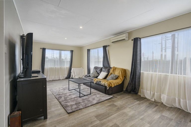 Photo of property in 21a Railway Road, Bunnythorpe, Palmerston North, 4478