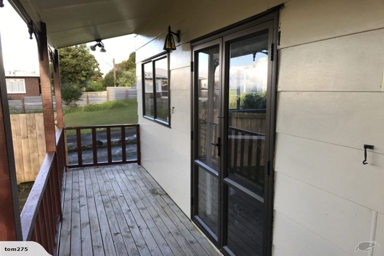 Photo of property in 1/67 West Coast Road, Glen Eden, Auckland, 0602