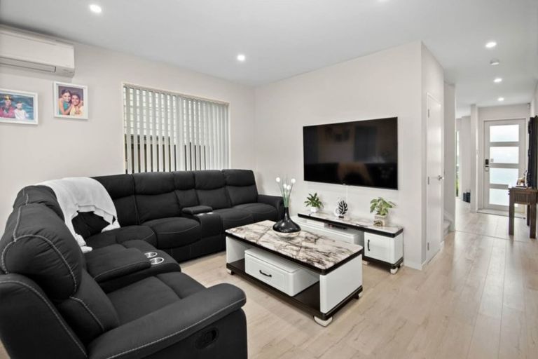 Photo of property in 15 Lisnoble Road, Flat Bush, Auckland, 2019