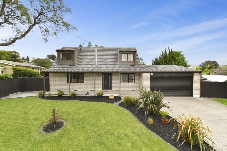 Photo of property in 10 Dalkeith Place, Opaheke, Papakura, 2113