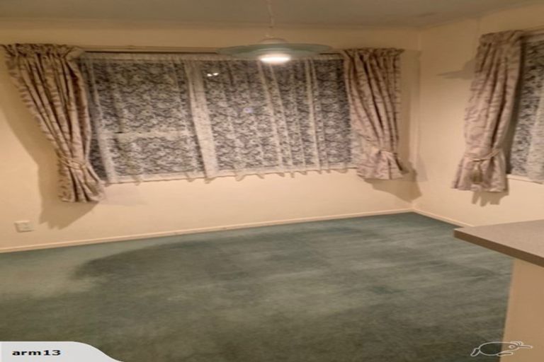 Photo of property in 1/34 Darren Crescent, Half Moon Bay, Auckland, 2012