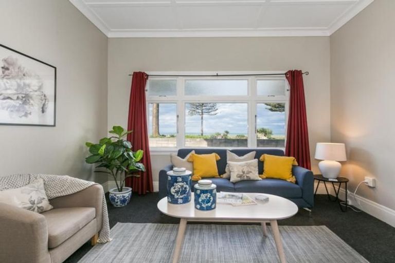 Photo of property in 629 Marine Parade, Napier South, Napier, 4110