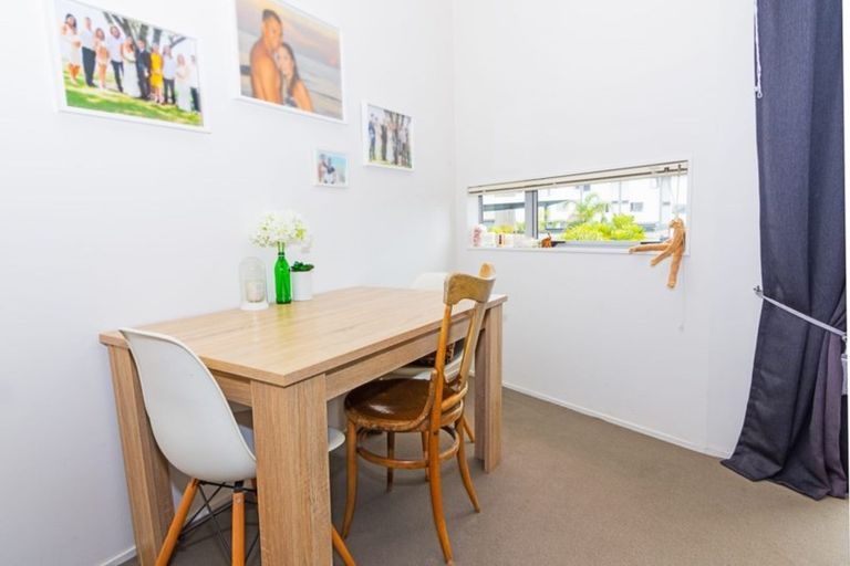 Photo of property in 14/7 Kelvin Hart Drive, East Tamaki, Auckland, 2013