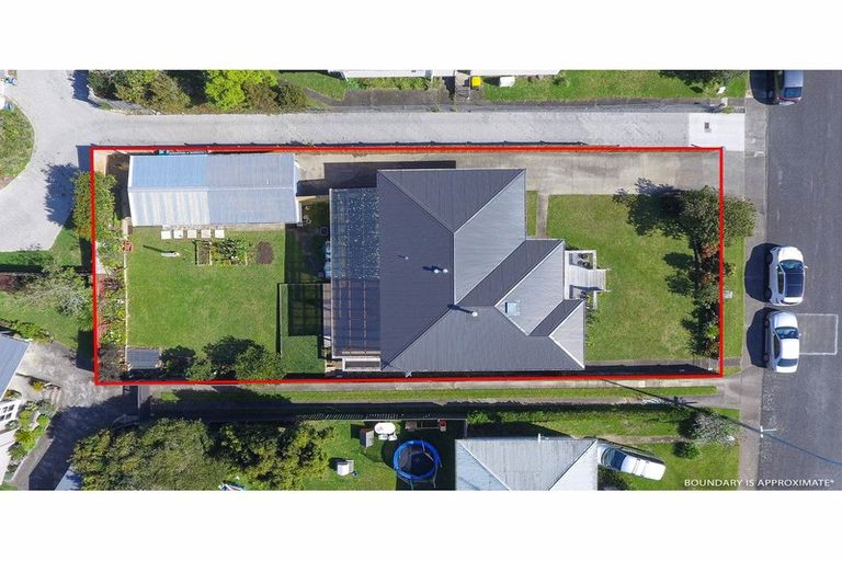 Photo of property in 20 Melba Street, Beach Haven, Auckland, 0626