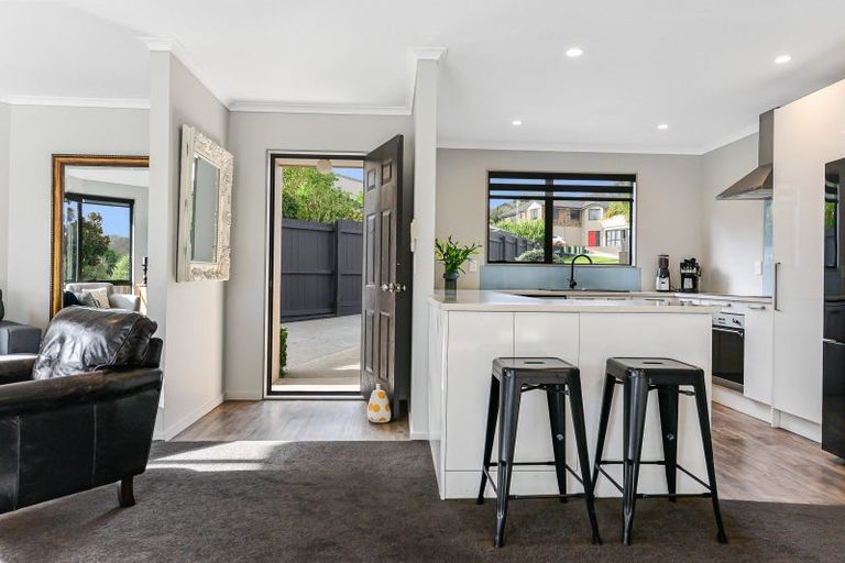 Photo of property in 16 Palm Grove Drive, Western Heights, Hamilton, 3200