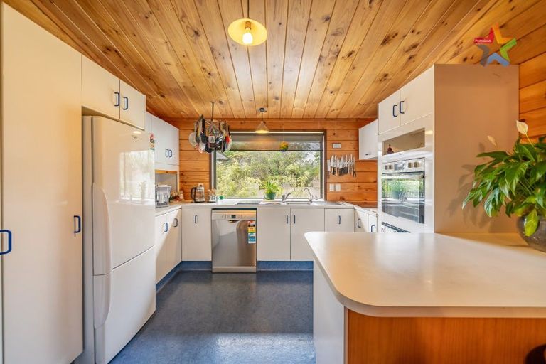 Photo of property in 3 Seymour Grove, Kingsley Heights, Upper Hutt, 5018