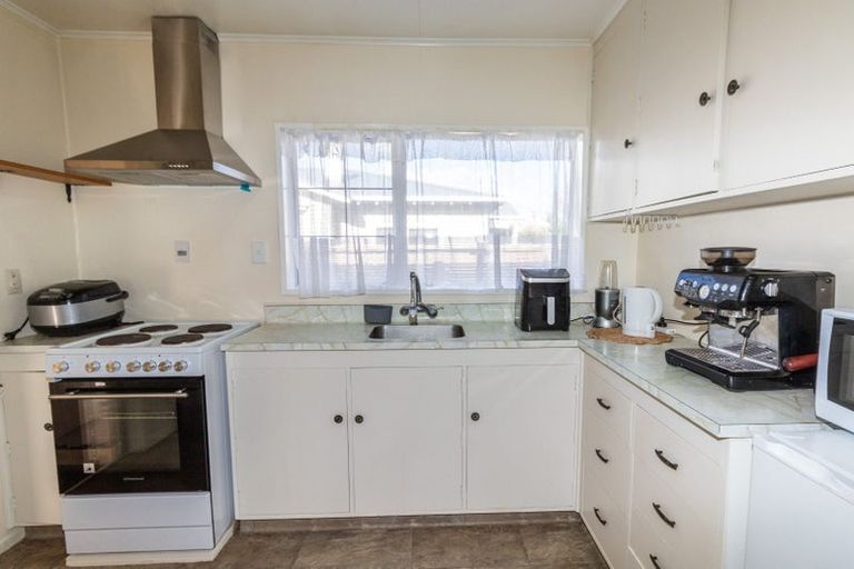 Photo of property in 4/14 Fuller Grove, Woburn, Lower Hutt, 5010