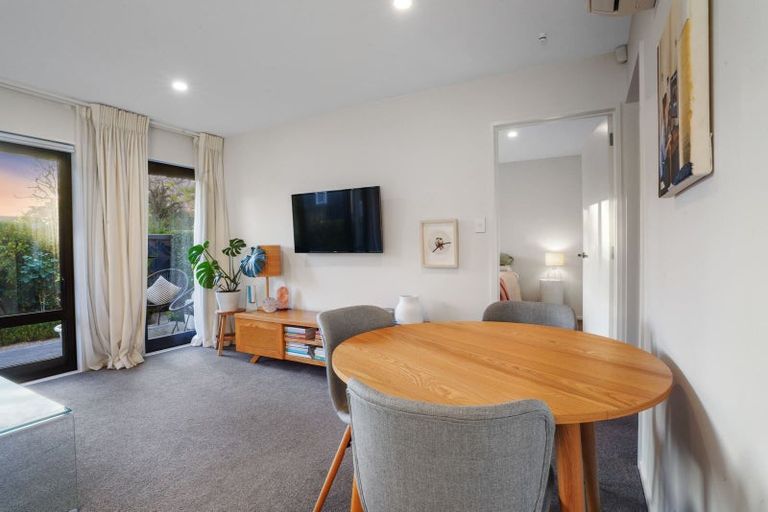 Photo of property in 3/129 Aikmans Road, Merivale, Christchurch, 8014