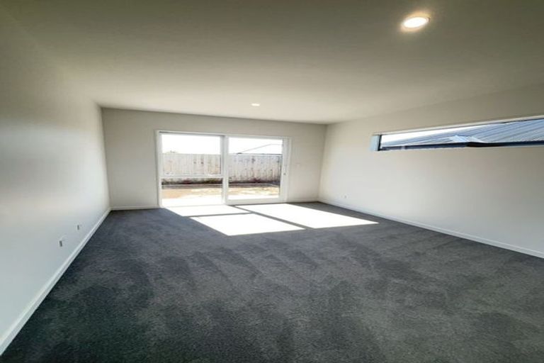 Photo of property in 31 Te Kanawa Lane, Rolleston, 7615