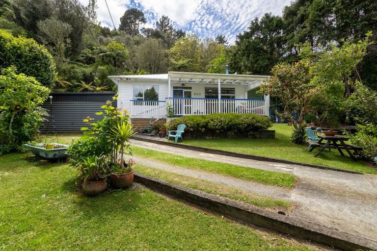 Photo of property in 59 Kamahi Street, Stokes Valley, Lower Hutt, 5019