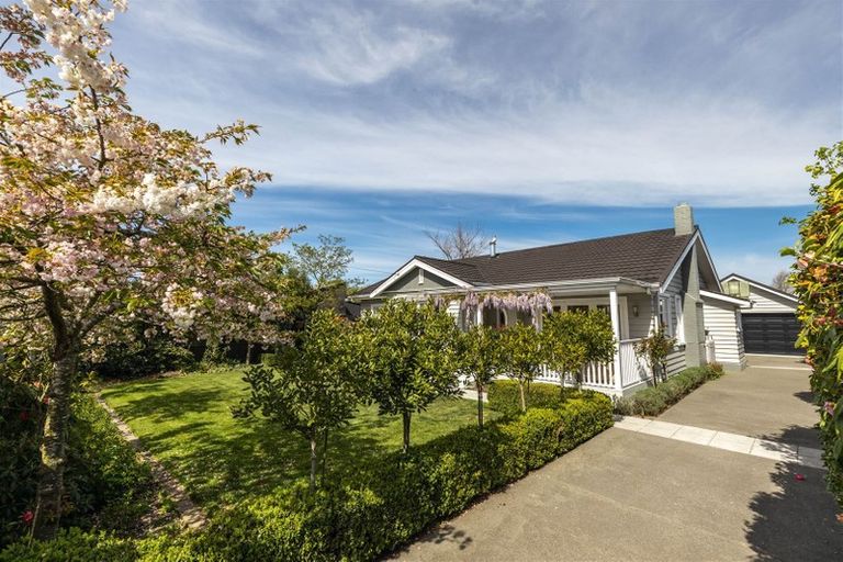 Photo of property in 4 Bradshaw Terrace, Riccarton, Christchurch, 8011