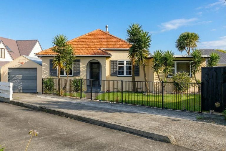 Photo of property in 7a Nathan Place, West End, Palmerston North, 4412