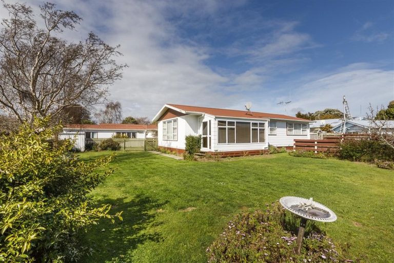 Photo of property in 8 Walker Crescent, Bulls, 4818