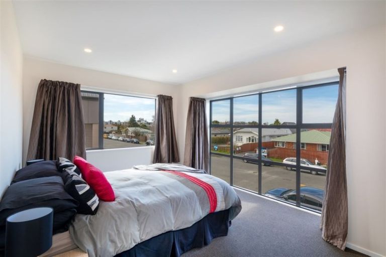 Photo of property in 12 Broadbent Street, Riccarton, Christchurch, 8041
