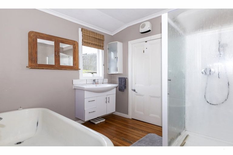 Photo of property in 10 Clifton Terrace, West End, Timaru, 7910