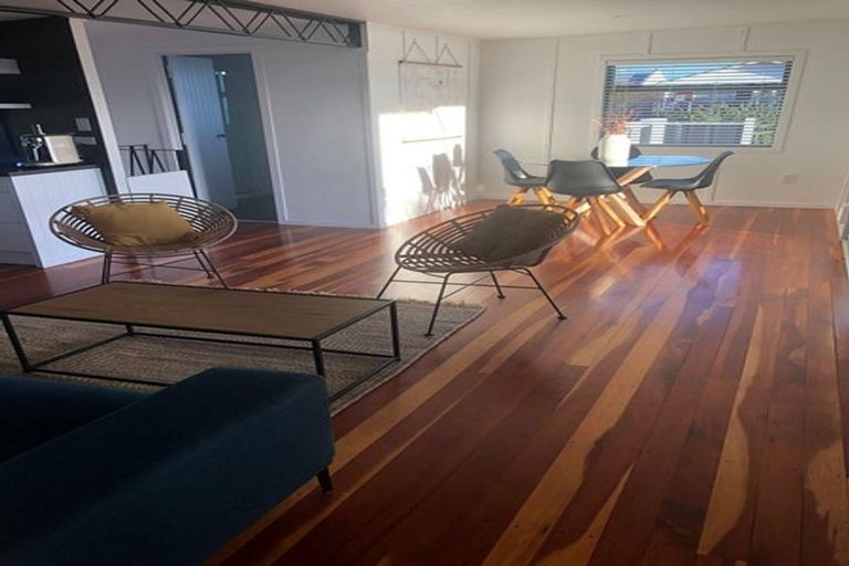 Photo of property in 14a Weka Road, Waipahihi, Taupo, 3330