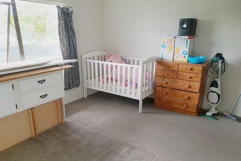 Photo of property in 1/7 Elvira Place, Ranui, Auckland, 0612