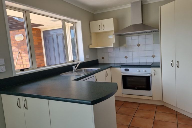 Photo of property in 393 Yaldhurst Road, Russley, Christchurch, 8042