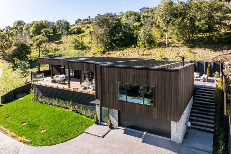 Photo of property in 17 Taruna Place, Havelock North, 4130