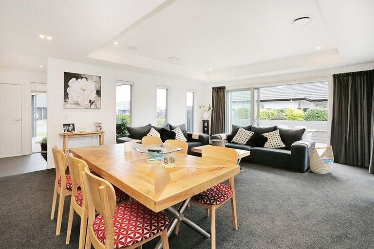 Photo of property in 28 Northside Drive, Waikiwi, Invercargill, 9810