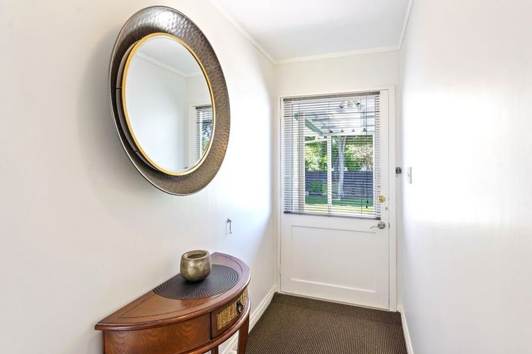 Photo of property in 11 Rawene Street, Waikanae, 5036