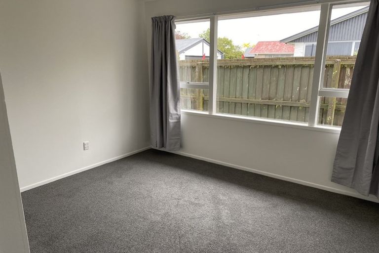 Photo of property in 2/38 Lamorna Road, Parklands, Christchurch, 8083