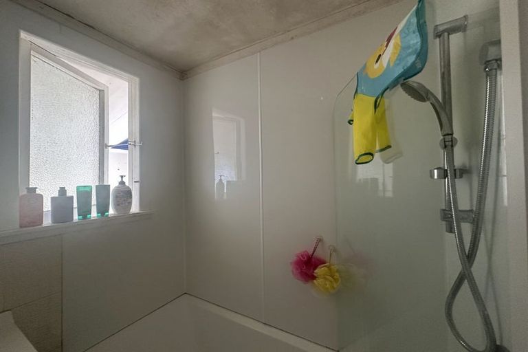 Photo of property in 66 Domett Street, Waitara, 4320