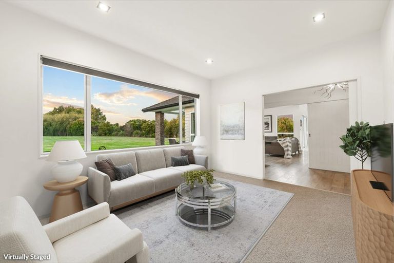 Photo of property in 1 Ngaire Close, Wainui, Silverdale, 0994