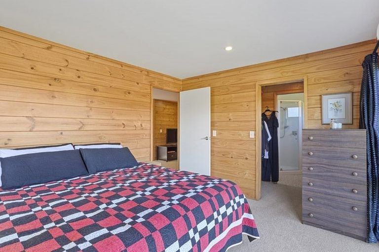 Photo of property in 136 Oraha Road, Kumeu, 0892