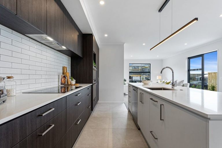 Photo of property in 29 Tiromoana Drive, Red Beach, 0932