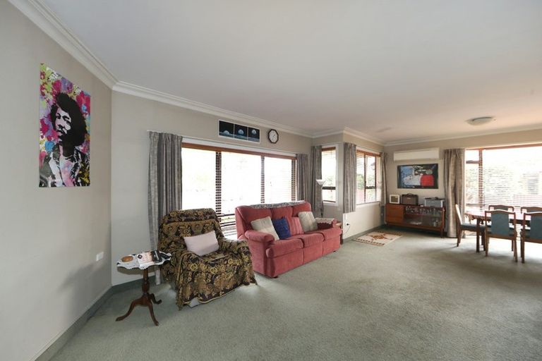 Photo of property in 807 Oxford Street, Saint Leonards, Hastings, 4120