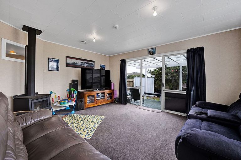 Photo of property in 11 Tui Place, Bell Block, New Plymouth, 4312