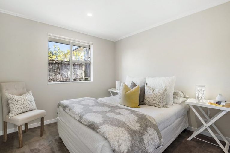 Photo of property in 18 Lemon Grove Lane, Greenhithe, Auckland, 0632