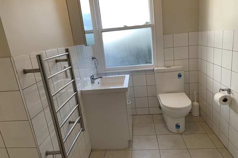 Photo of property in 78 Duncan Terrace, Kilbirnie, Wellington, 6022