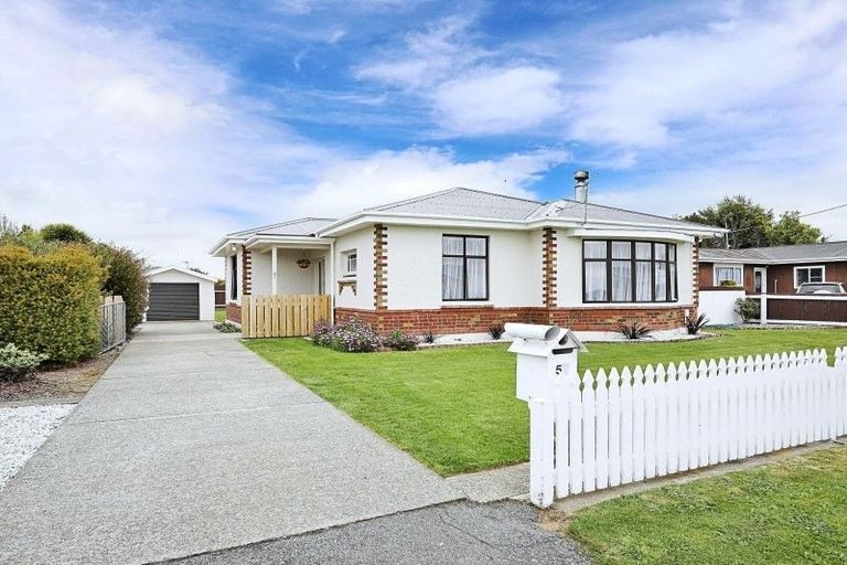 Photo of property in 57 Renfrew Street, Waikiwi, Invercargill, 9810
