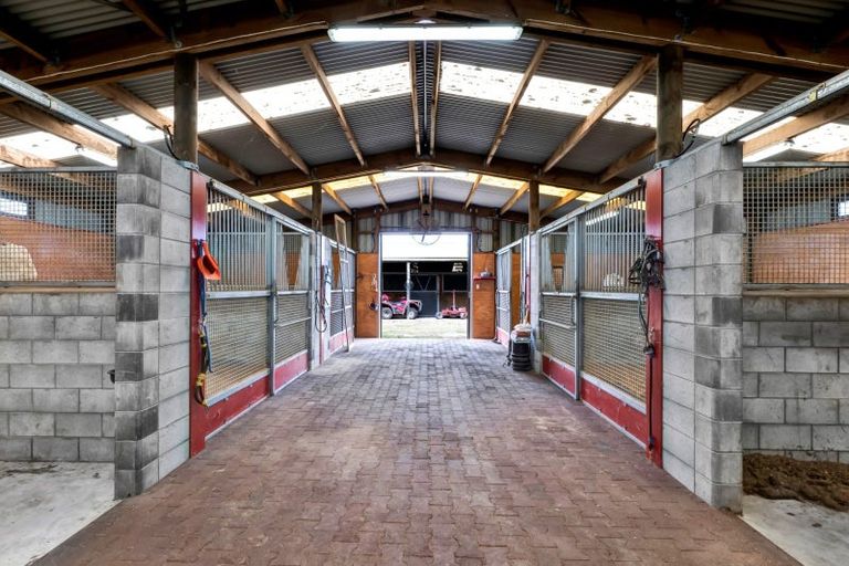 Photo of property in 211 Tawhiti Road, Hawera, 4672