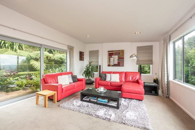 Photo of property in 24 Mewburn Rise, Karori, Wellington, 6012