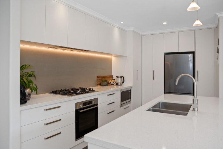 Photo of property in 61 Glenmonarch Place, Pyes Pa, Tauranga, 3112