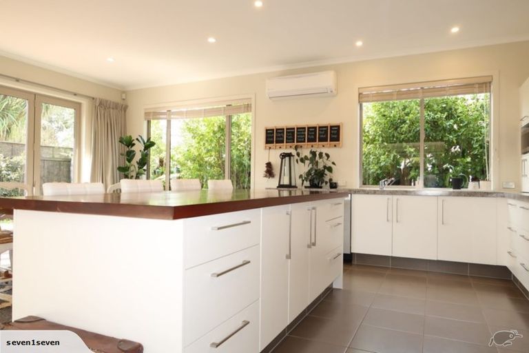 Photo of property in 2/745 Acacia Bay Road, Acacia Bay, Taupo, 3330