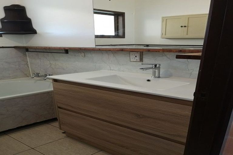 Photo of property in 126 Stapleford Crescent, Browns Bay, Auckland, 0630