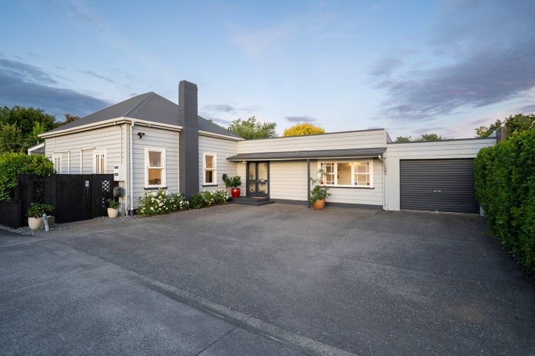 Photo of property in 92 Williams Street, Cambridge, 3434