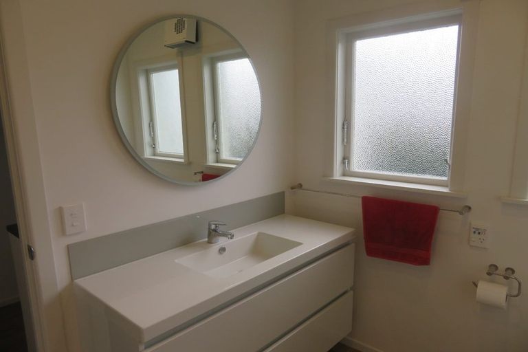 Photo of property in 1/36 Blanes Road, Weymouth, Auckland, 2103