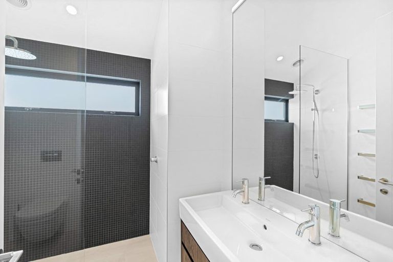 Photo of property in 3 Kuaka Grove, One Tree Point, 0118